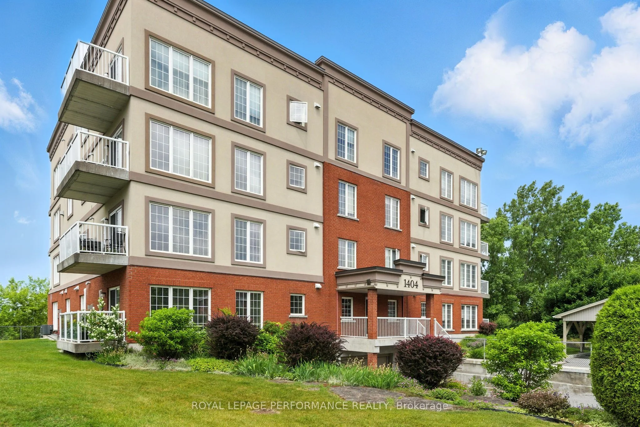 1404 Clement Street 112, Hawkesbury, ON K6A 3V6
