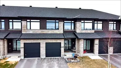 Att/Row/Townhouse in Blossom Park - Airport and Area