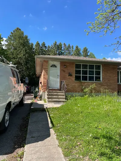 Semi-Detached in London East