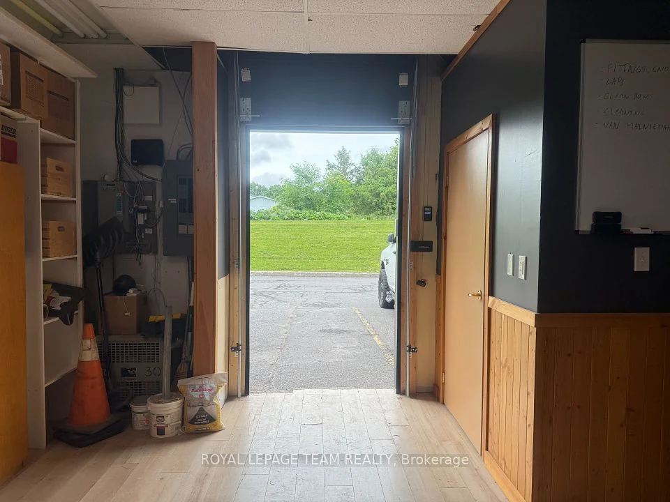 2450 Lancaster Road 38, Elmvale Acres and Area, ON K1B 5N3