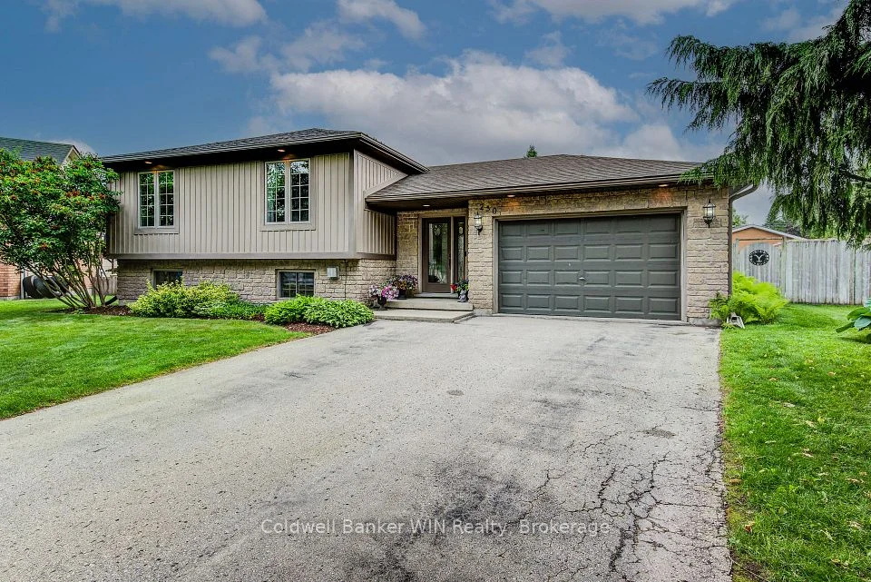 250 Justin's Place, Wellington North, ON N0G 2L3