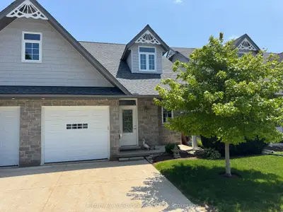 Condo Townhouse in Saugeen Shores
