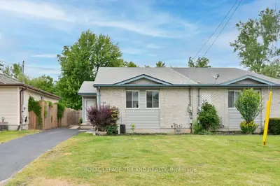 Semi-Detached in St. Thomas