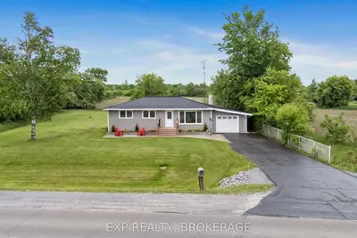 Detached in South Frontenac