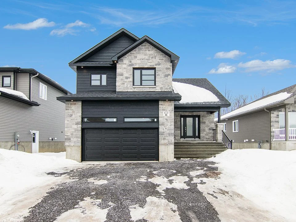 51 Chateauguay Street, Russell, ON K0A 1W0