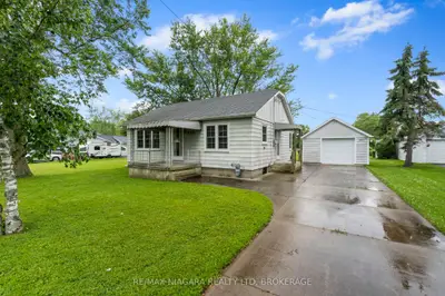 Detached in Fort Erie