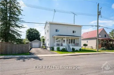 Detached in North Glengarry