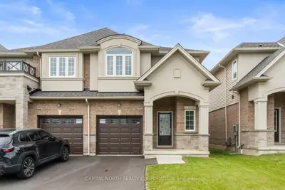 Att/Row/Townhouse in Hamilton