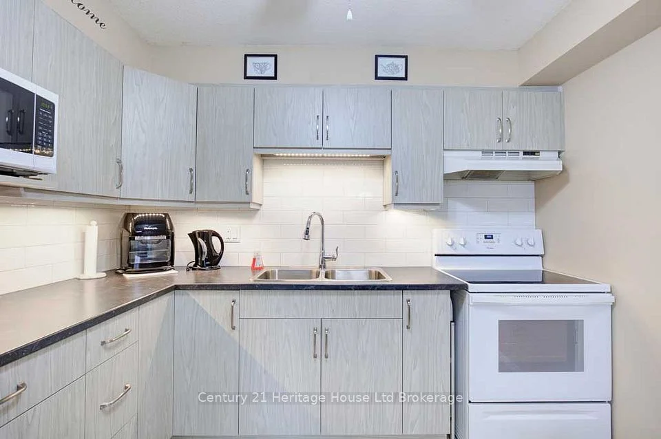 163 FERGUSON Drive 112, Woodstock, ON N4V 1B1