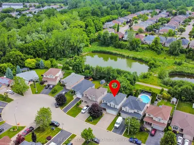 Detached in Brantford