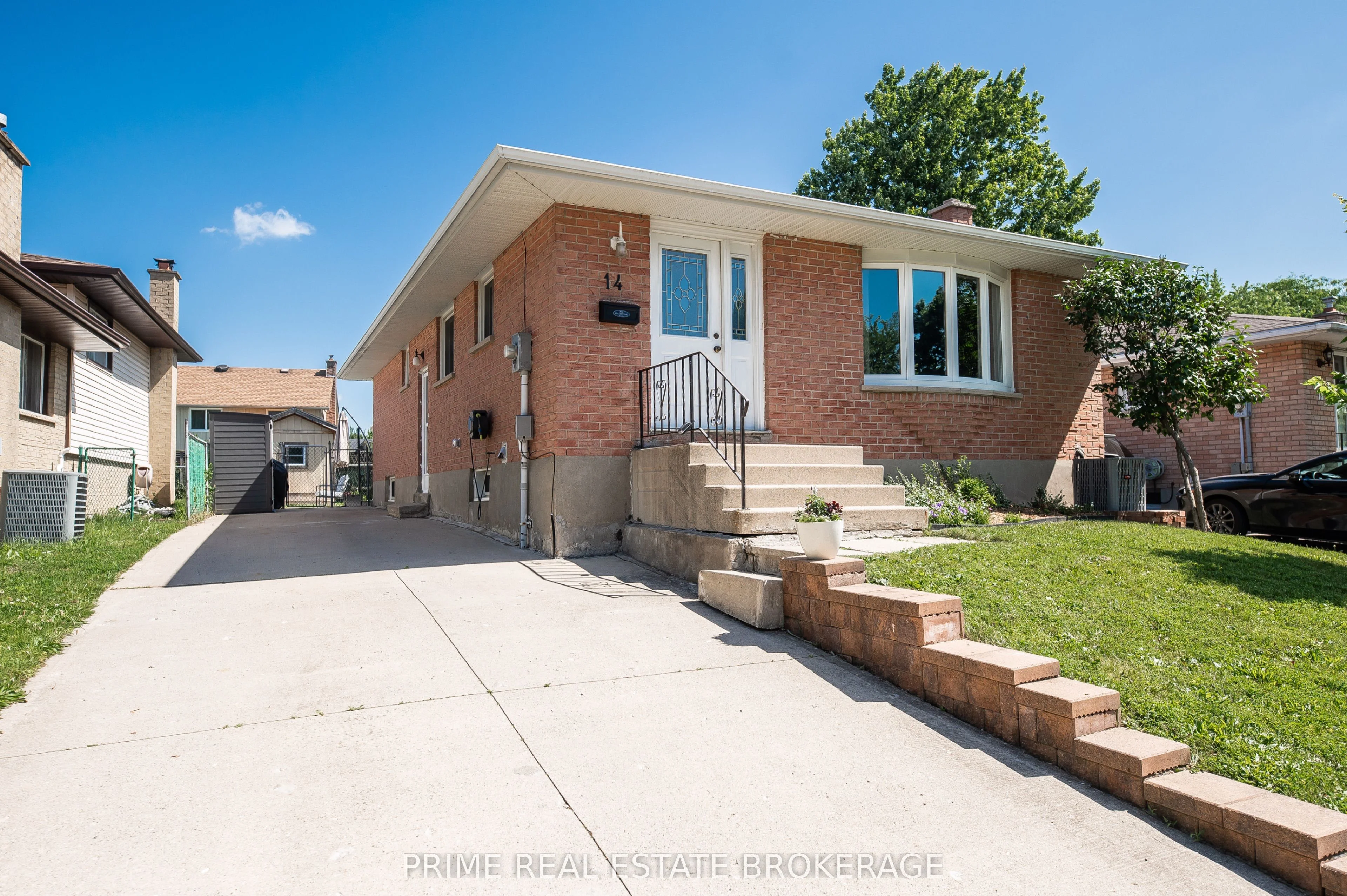 14 Ponderosa Crescent, London South, ON N6E 2L6