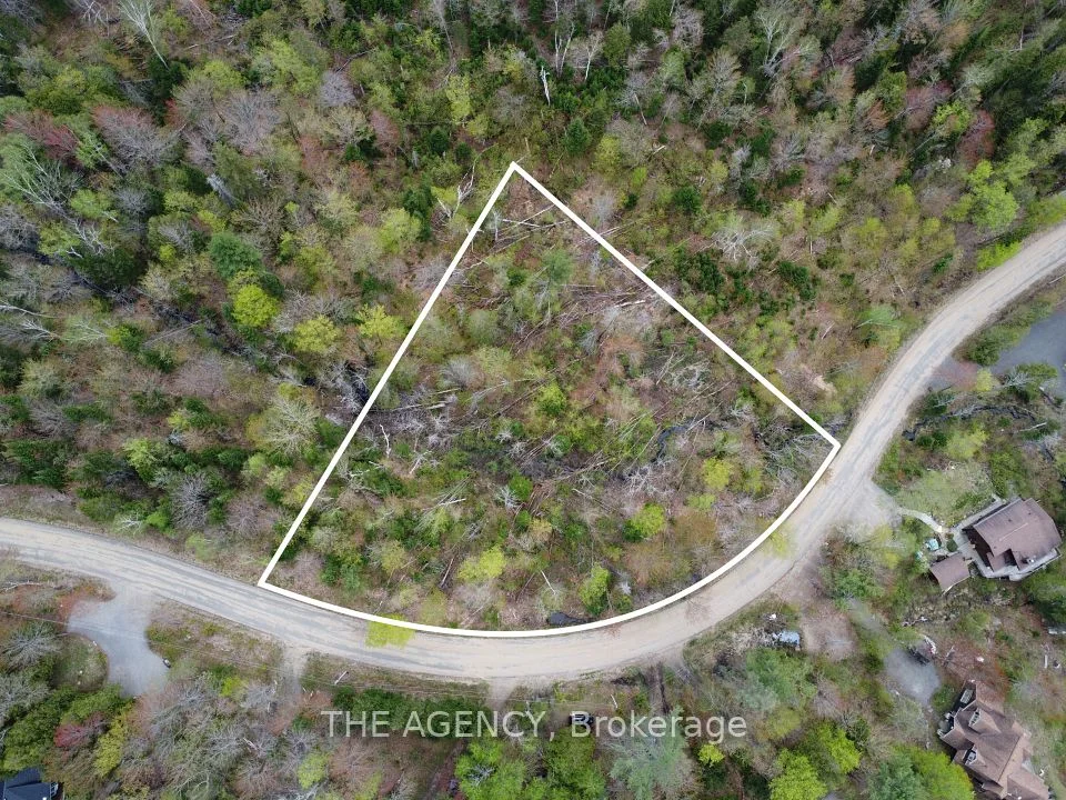 PCL 21380 Walker Lake Drive E, Lake of Bays, ON P1H 2J6