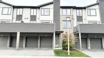 Condo Townhouse in London North