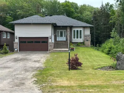 Detached in North Bay