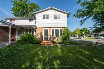 Semi-Detached in Welland