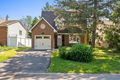 Detached in Orleans - Convent Glen and Area