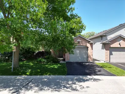 Detached Condo in London North