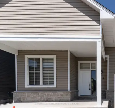 Semi-Detached Condo in Bracebridge