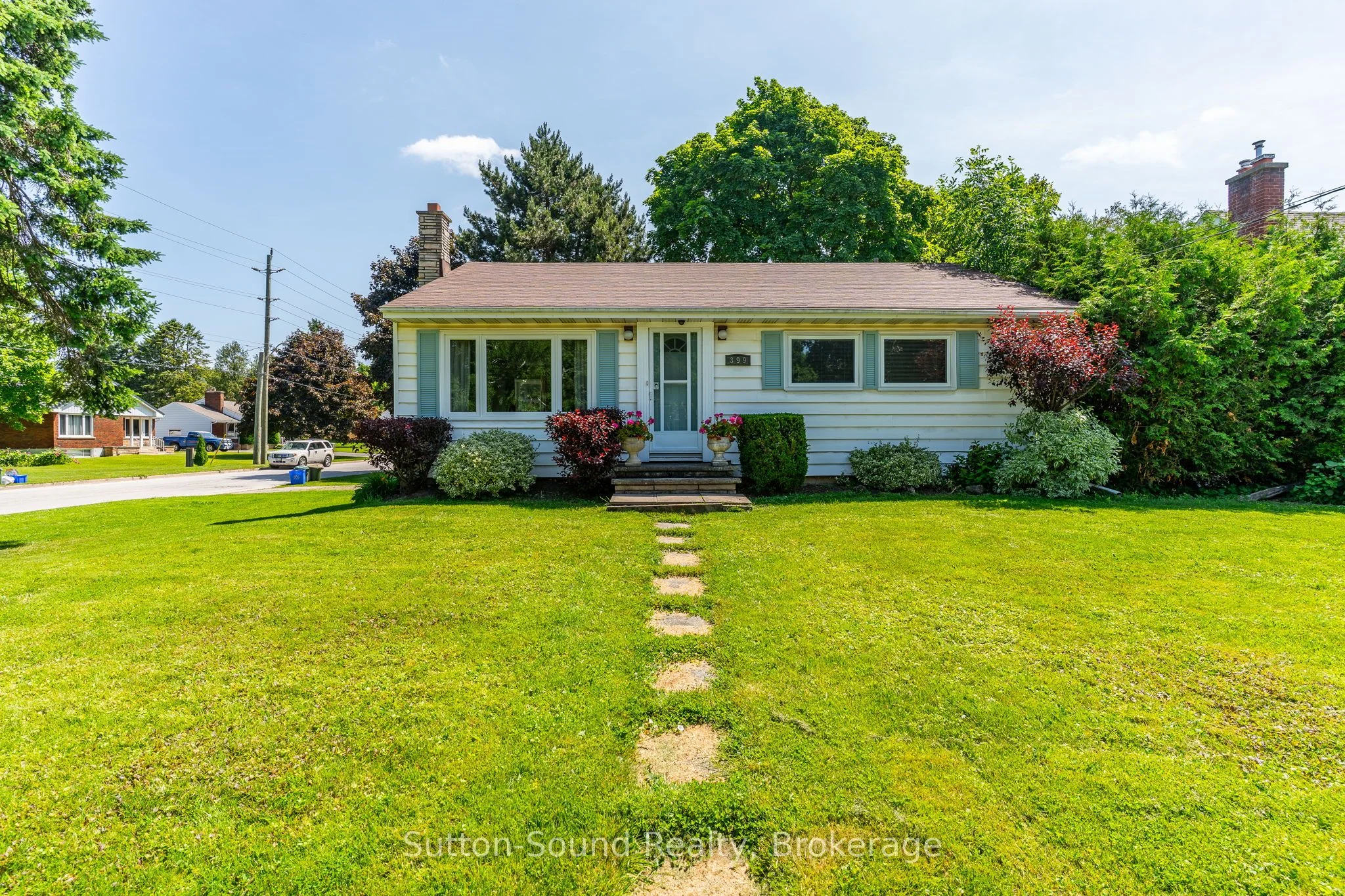 399 7th Avenue E, Owen Sound, ON N4K 2W8
