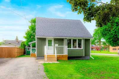 Detached in Brockville