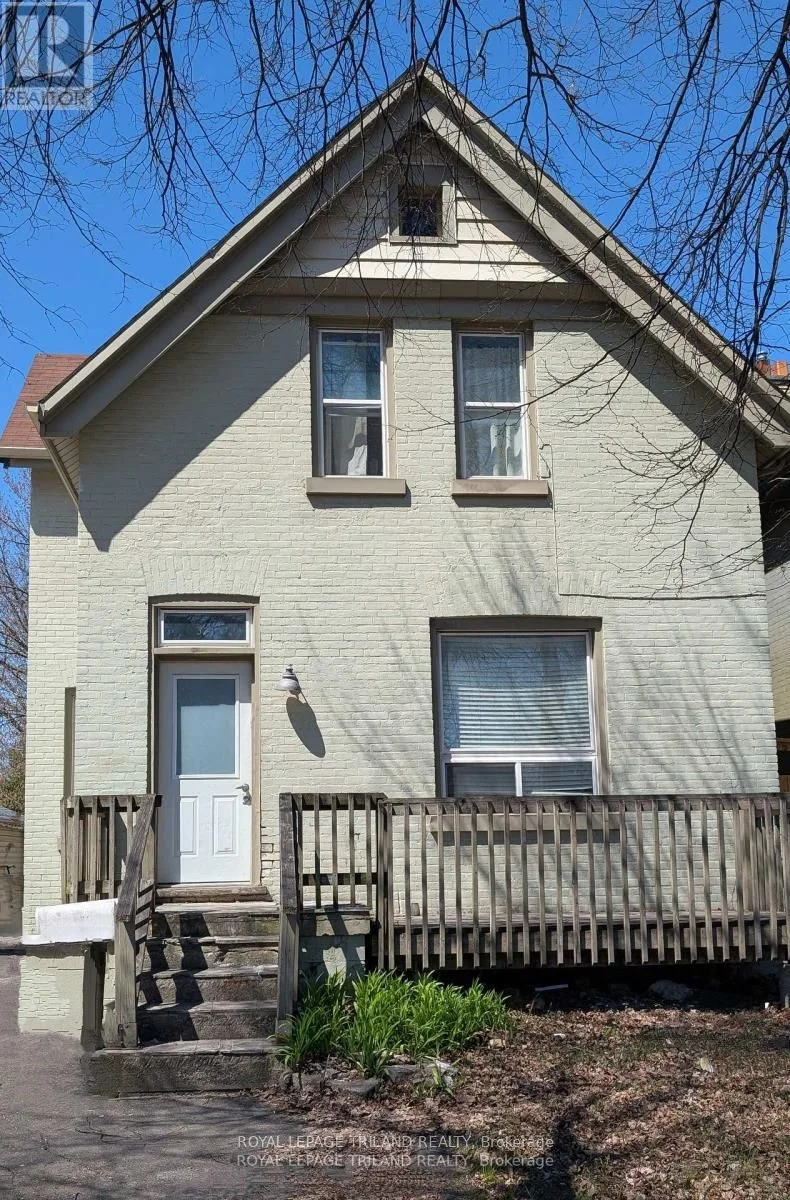 574 Oxford Street E Main, London East, ON N5Y 3J1