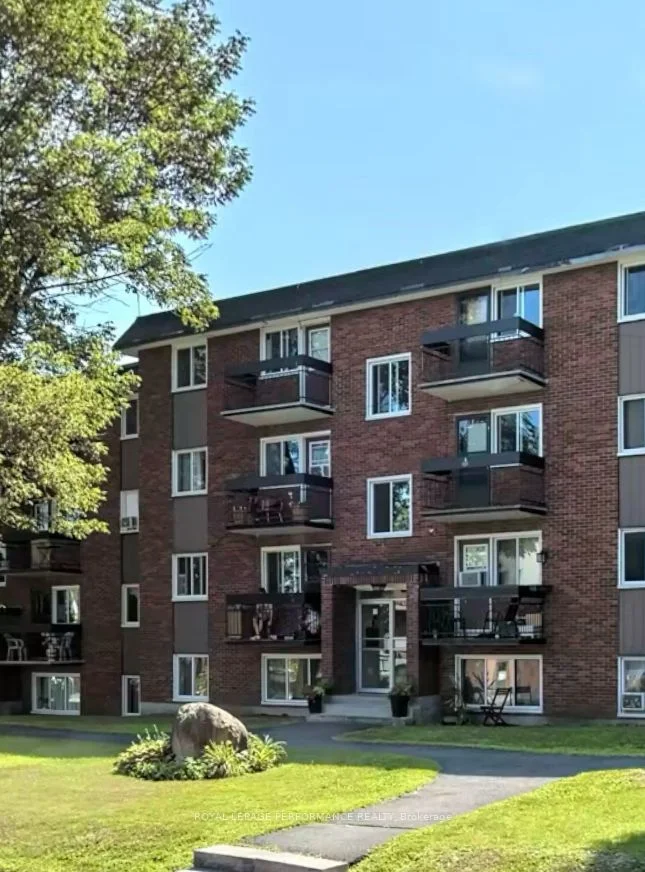 1045 Cartier Boulevard 1, Hawkesbury, ON K6A 2Y4