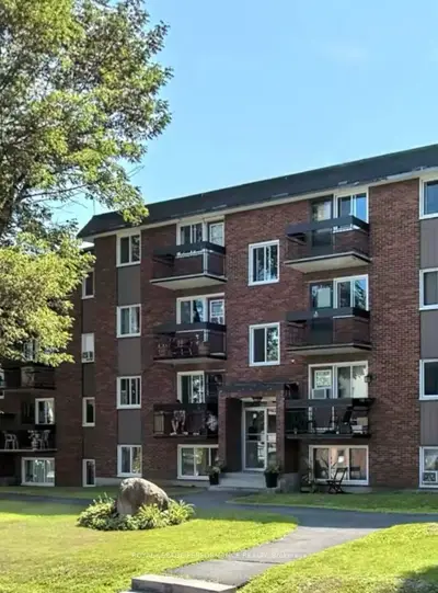 Condo Townhouse in Hawkesbury