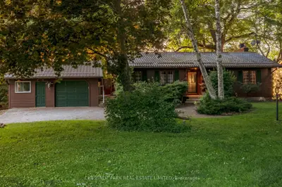Detached in Prince Edward County