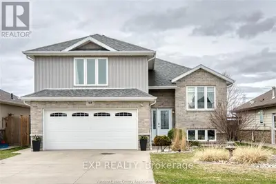 Detached in Chatham-Kent