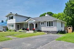 728 James Street W, Prescott, ON K0E 1T0