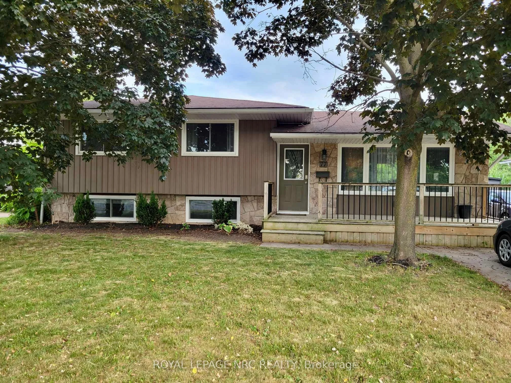 77 Woodlawn Road 2, Welland, ON L3C 3J4