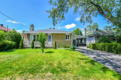 Detached in Carlington - Central Park