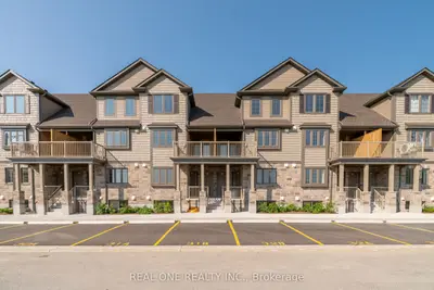 Condo Townhouse in Guelph