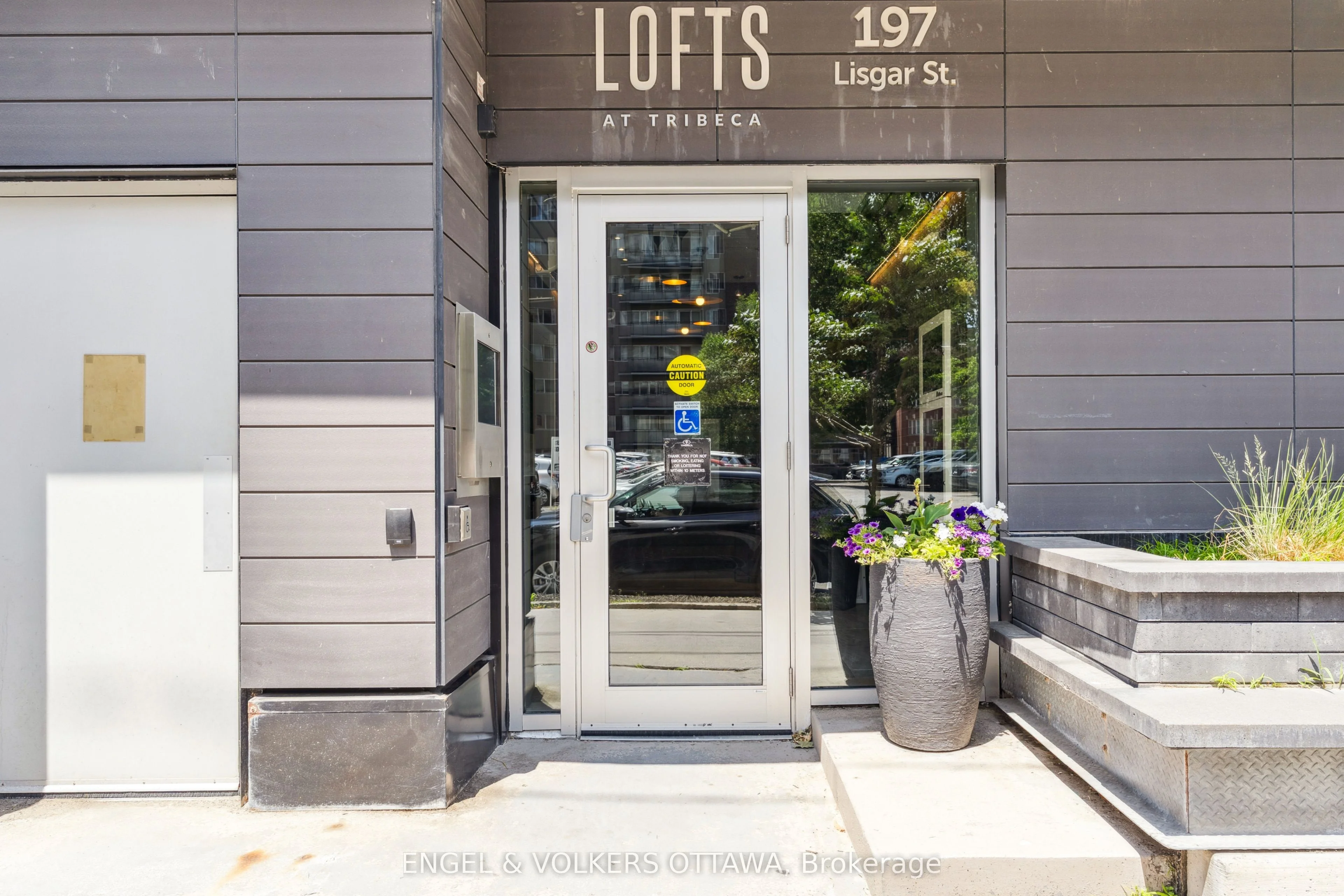 197 Lisgar Street 216, Ottawa Centre, On K2p 0c3