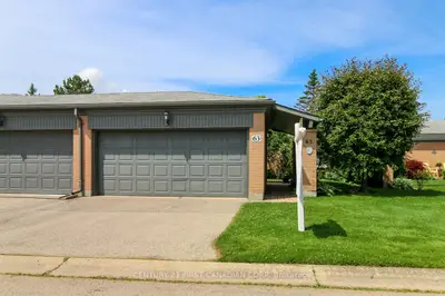 Condo Townhouse in London North