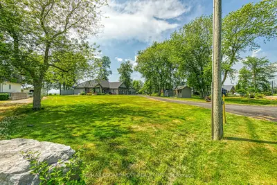 Detached in Haldimand