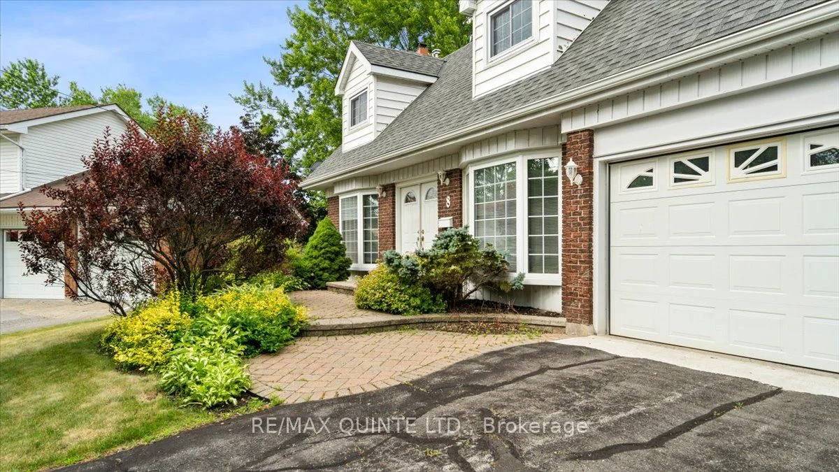 8 Enid Court, Belleville, ON K8P 1G3