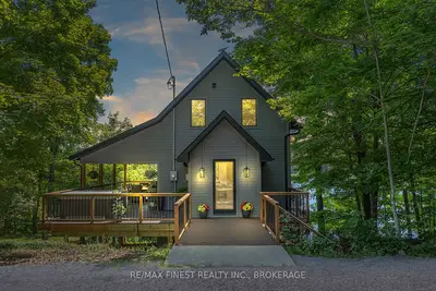 Detached in Frontenac