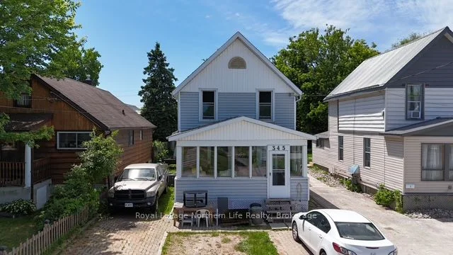 Detached in North Bay