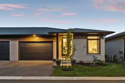 Condo Townhouse in Thorold