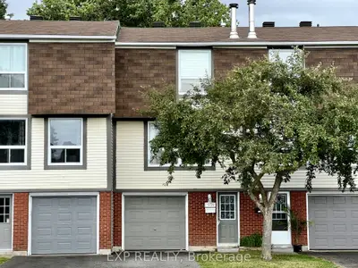 Condo Townhouse in Blackburn Hamlet