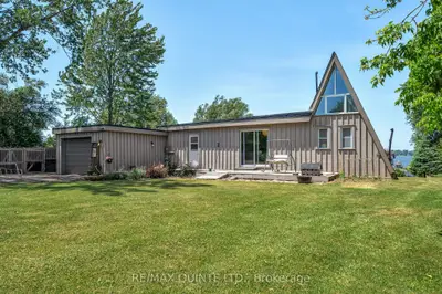 Detached in Prince Edward County