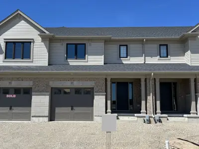 Att/Row/Townhouse in Aylmer