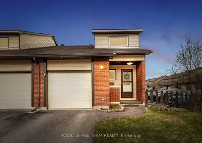 Condo Townhouse in Blackburn Hamlet