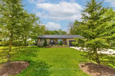 Detached in Mapleton