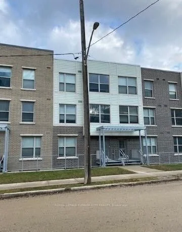62 Balsam Street T211, Waterloo, ON N2L 3H2