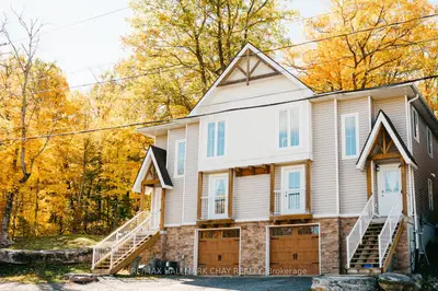 Semi-Detached in Gravenhurst