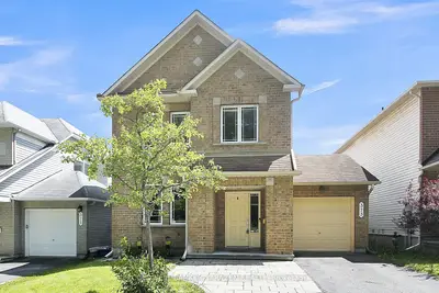 Detached in Barrhaven