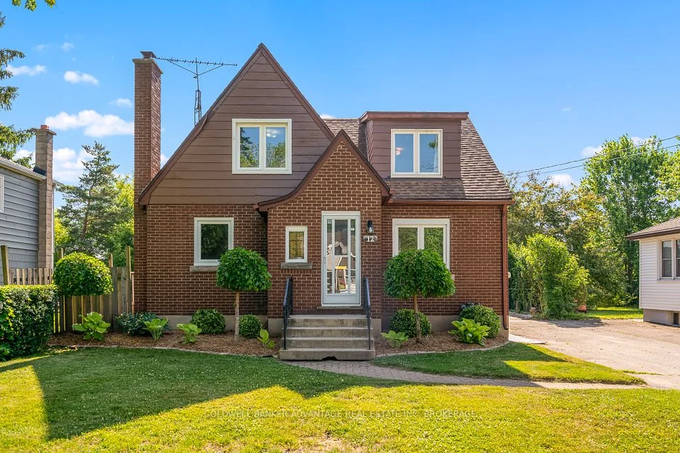 12 Carlton Avenue, Welland, ON L3C 1P9