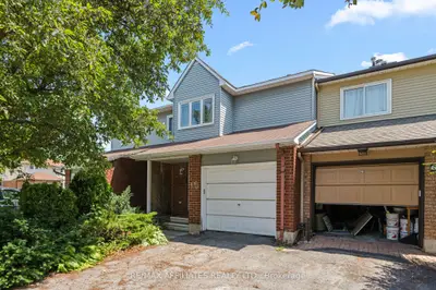 Att/Row/Townhouse in Barrhaven